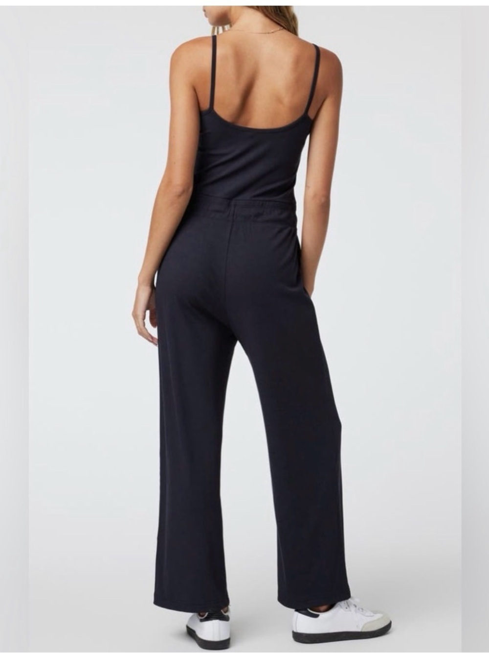 Vuori Pose Henley Jumpsuit (Med) - Picture 2 of 5